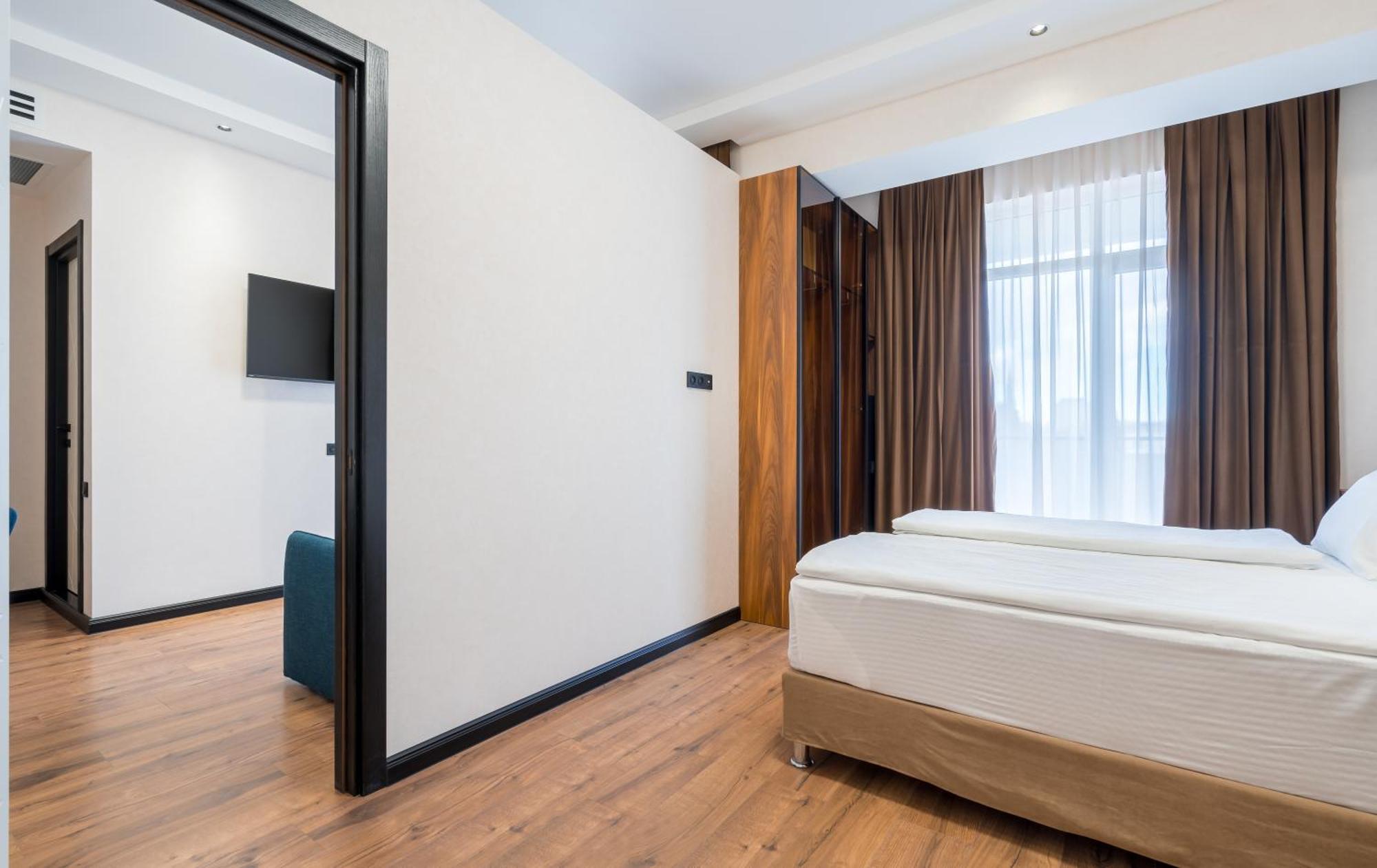 Olympus Hotel By Umbrella טביליסי מראה חיצוני תמונה